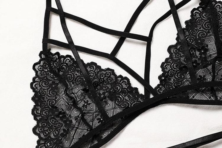 The Irresistible Allure of Lace Lingerie: Why It Drives Men Wild